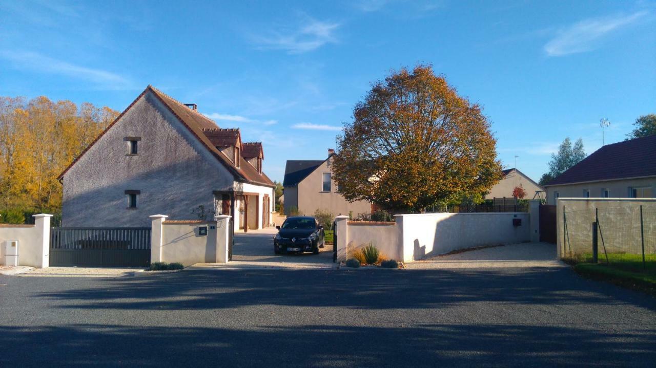 Le Tilleul Hotel Niherne Exterior photo